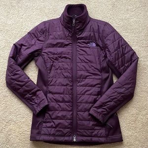 The North Face lightweight puffer coat. Size M